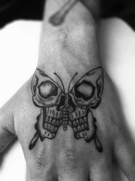 Skull Butterfly Tattoo, Small Skull Tattoo, Tattoo Placements, Om Tattoo, Tattoo Trend, Skeleton Hand Tattoo, Skulls And Bones, Small Hand Tattoos, Butterfly Tattoo Designs