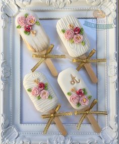 Cakesicle Bouquet, Ice Pops Decorados, Elegant Cakesicles, Cake Sicles Design, Ice Pops Cake, Cakesicles Wedding, Elegant Cake Pops, Perfect Cake Pops, Popsicles Cake