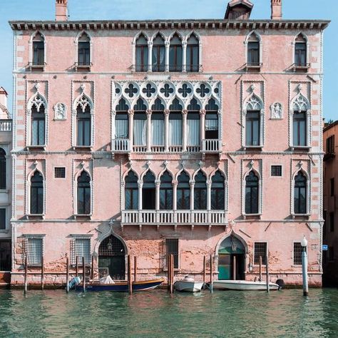 Pink building, Venice - THE ITALIAN SERIES – Artwork by Danielle Castano Gothic Italian, Tahiti Travel, Venice House, Venice Architecture, Megan Hess, Venice Florida, Canal House, Italian Architecture, Brick Architecture