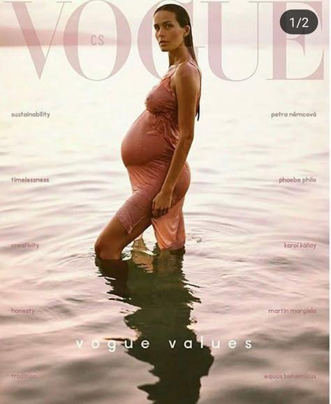 Petra Nemcova for Vogue Czechoslovakia January 2020 Editorial Maternity, Petra Nemcova, Maternity Photography Poses Couple, Modern Maternity, Foto Newborn, Maternity Photography Outdoors, Pregnant Model, Maternity Photoshoot Outfits, Maternity Photography Couples