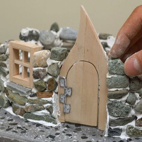 Miniature Stone Houses, Concrete Fairy House Diy, Fairy Garden Crafts Diy, Fairy House Diy Natural Materials, Building A Cottage, Rock Building, Fairy Tree Houses, Fairy House Crafts, Fairy Things