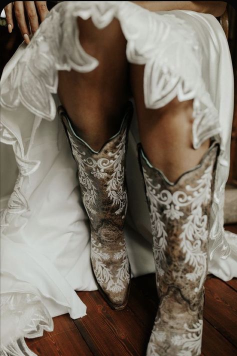 Boots Bride, Western Wedding Boots, Cowboy Boots Wedding, Bride Boots, Elopement Ideas Mountain, Weddings Shoes, Country Wedding Pictures, Cowgirl Boots Wedding, Wedding Cowboy Boots