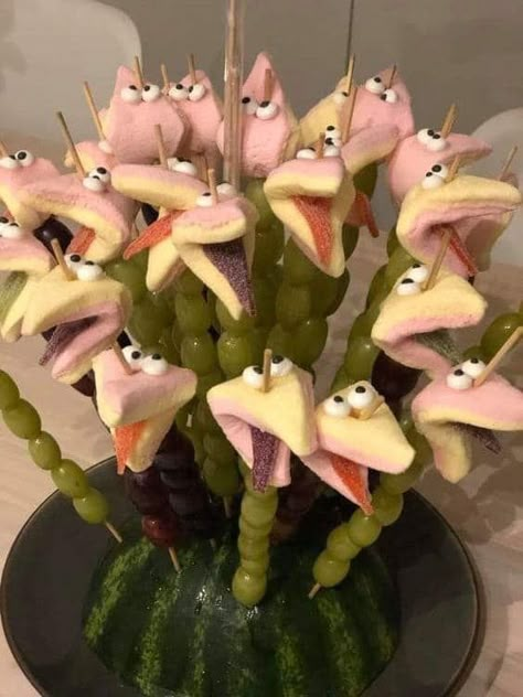 Hello, Yummy - Ok this is a clever snack! Check out more... | Facebook Deco Fruit, Kids Treat, Kids Party Food, Easter Decorations Dollar Store, Easter Decorations Vintage, Easter Decorations Kids, Easter Decorations Christian, Party Buffet, Easter Decorations Diy Easy