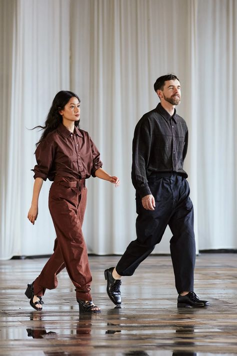 Lemaire Spring 2024 Menswear Fashion Show | Vogue Sarah Linh Tran, Structured Fashion, Look 2023, 2024 Menswear, Christophe Lemaire, Elevated Casual, Style Crush, 가을 패션, Spring 2024