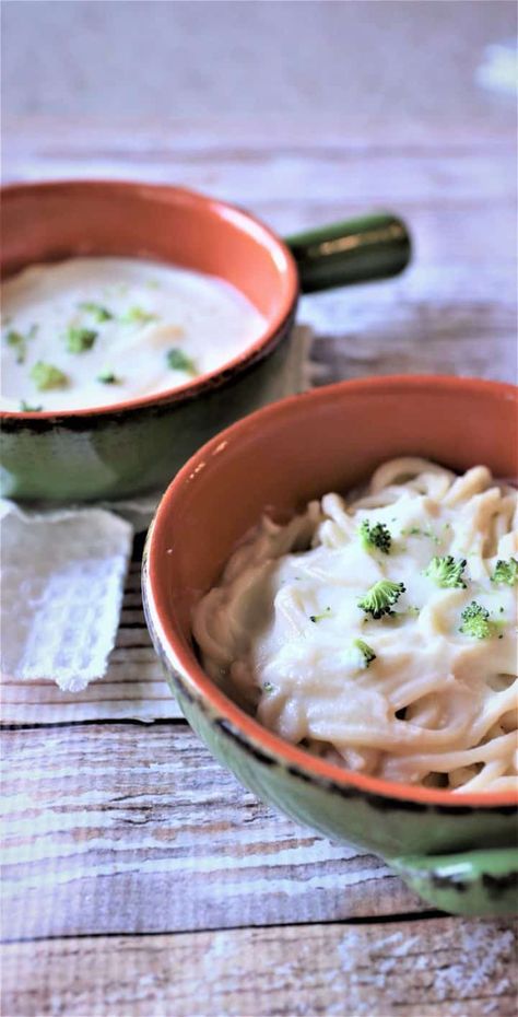 Hidden Veggie Meals, Veggie Alfredo, Chicken Pasta Creamy, Alfredo Sauce Easy, Sticky Chicken Wings, Easy Sauce Recipe, Pasta Tomato, Lemon Chicken Pasta, Pasta Creamy