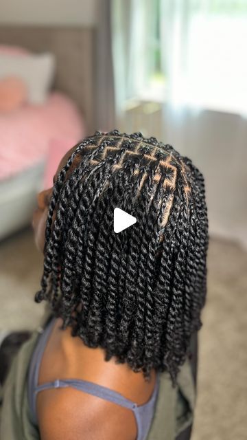 Juicy Twists, 2 Strand Twist Styles, Mini Twists Natural Hair, Two Strand Twist Hairstyles, Short Hair Twist Styles, Flat Twist Hairstyles, Afro Twist, No Hands, Natural Hair Twists