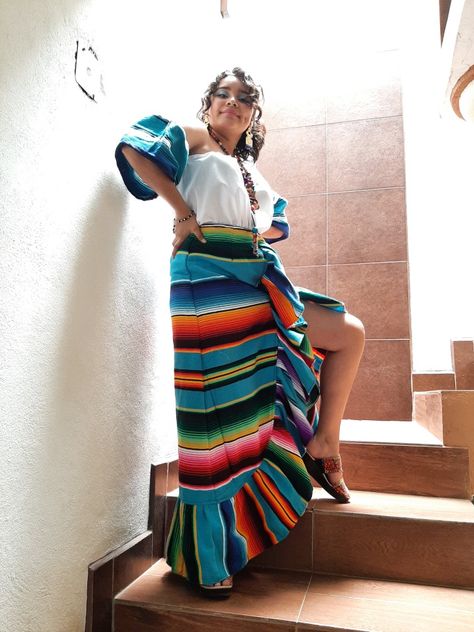 #serape #mexicanstyle #mexicandesign #FiestaMexicana #septiembre Outfit Mexicano, Casual Work Clothes, Mexican Fashion, Big Ideas, Mexican Style, Doll Dresses, Casual Work Outfits, Día De Muertos, Work Casual