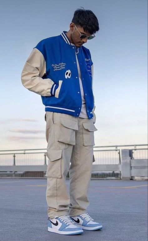 Mens Cargo Outfit Street Style, Jordan 1 Blue Outfit, Jordan 1 Outfits Men, Jordan 1 Outfit Men Streetwear, Outfit Hombre Aesthetic, Jordan 1 Outfit Men Style, Guys Streetwear, Jordan 1 Outfit Men, Blue Outfit Men