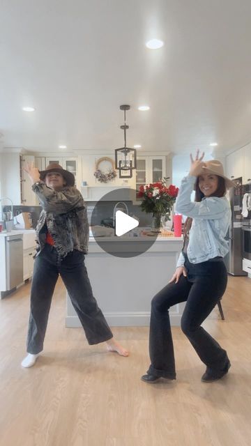 Aubree M Gustafson on Instagram: "When this song and dance have a complete chokehold on us!  DC: @mattmccall @dexrated #mom #motherdaughter #dance #beyonce" Dance Video Song, Film Dance, Kizomba Dance, Steps Dance, Bachata Dance, Country Dance, Cool Dance Moves, Dance Workout Videos, Cool Dance