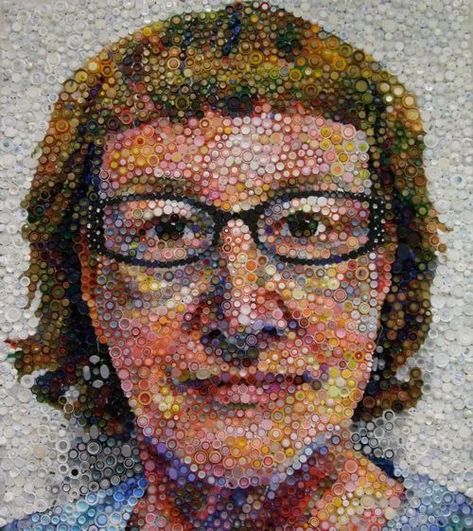 7 Amazing Portraits Using Non-Traditional Art Materials Plastic Bottle Tops, Chuck Close, Plastic Bottle Caps, Cap Art, Bottle Cap Art, Chicago Artists, Recycled Bottle, Upcycled Art, Plastic Caps