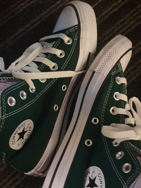 #converse Green Converse Aesthetic, Converse Aesthetic Outfit, Dark Green Converse, Boho Beach Outfit, Aesthetic Converse, Cute Converse Shoes, Converse Aesthetic, Cute Converse, Regulus Black