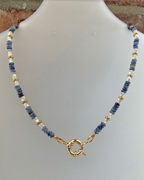 Sodalite and Shell Necklace - Etsy UK Beaded Necklace Ideas Handmade, Necklace Ideas Handmade, Shell Beaded Necklace, Diy Necklace Patterns, Necklace With Charms, Sodalite Necklace, Shell Beads Necklace, Stone Bead Jewelry, Handmade Gemstone Jewelry