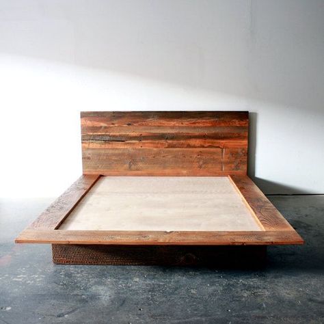 Rustic Wood Bed Frame, Barnwood Bed, Rustic Wood Bed, Wood Bed Frame Diy, Reclaimed Wood Bed Frame, Reclaimed Wood Beds, Barn Wood Decor, Diy Platform Bed, Modern Apartment Design