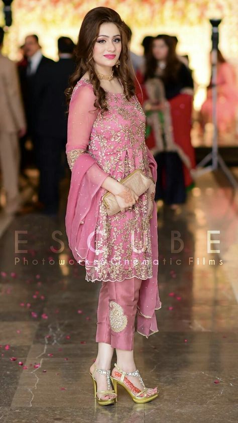 Beautiful formal wedding dress for girls Pakistani Long Dresses, Indian Fancy Dress, Party Wear Dresses For Women, Pink Colour Dress, Party Wear Pakistani, Pakistani Party Wear Dresses, Pakistani Formal Dresses, Dress Pakistani, Girls Party Wear