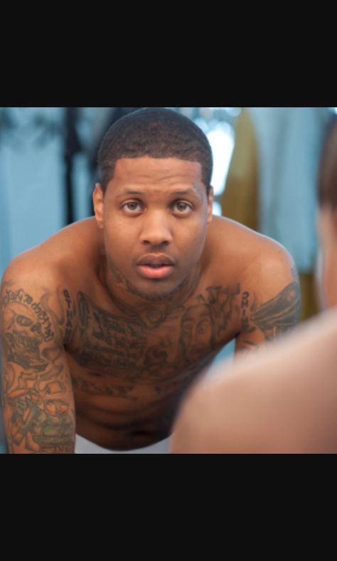 Lil durk Lil Durk With Waves, Lil Durk Eyes, Lil Durk Wallpaper Cartoon, Lil Durk Wallpaper, Compton Rappers, Lil Reese, Ipad Case Stickers, Drill Music, Infinity Wallpaper