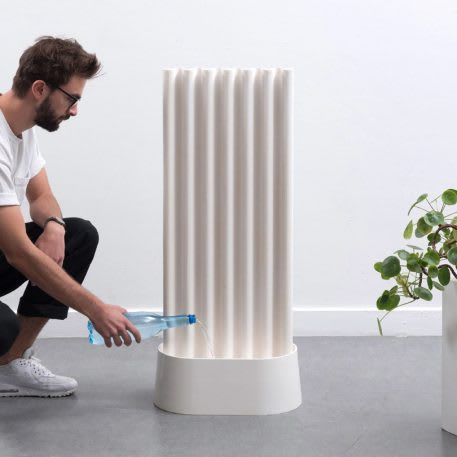 And it requires zero electricity to operate, thanks to the passive cooling techniques utilized by its designer, Maxime Louis-Courcier. Fluid Mechanics Engineering, Drukarka 3d, Passive Cooling, Appliances Design, New Inventions, Low Tech, Air Humidifier, Ceramic Base, Paper Clay