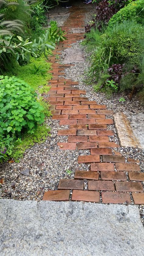 Brick Path, Brick Garden, Garden Walkway, Garden Yard Ideas, Garden Pathway, Garden Path, Side Yard, Garden Cottage, Lawn And Garden