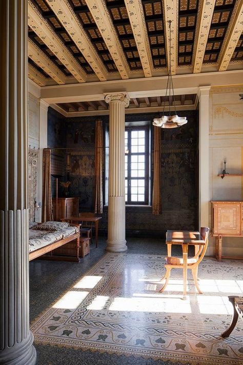 Rome Houses Interior, Ancient Rome Interior, Greco Roman Interior Design, Ancient Roman Interior, Roman Inspired House, Roman Style Interior Design, Roman Villa Interior, Roman House Interior, Roman Style House