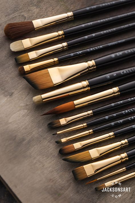 We are now stocking Willow Wolfe brushes. Willow Wolfe is an award-winning art teacher, brush designer, and the author of informative learn-to-paint books and articles. Check out the full range on our website - link in bio. Paint Brushes Set, Art Set Aesthetic, Gouache Paint Brushes, Aesthetic Art Materials, Paint Set Aesthetic, Art Tools Aesthetic, Drawing Materials Art Supplies, Art Materials Aesthetic, Paint Brushes Aesthetic