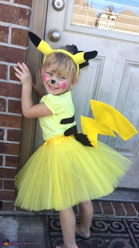 Evee Pokemon Halloween Costume, Diy Pikachu Costume Kids, Pokémon Halloween Costume, Picachu Costumes, Diy Pokemon Costume, Pikachu Costume Kids, Pokemon Costumes Kids, Pikachu Costume Diy, Diy Pikachu Costume