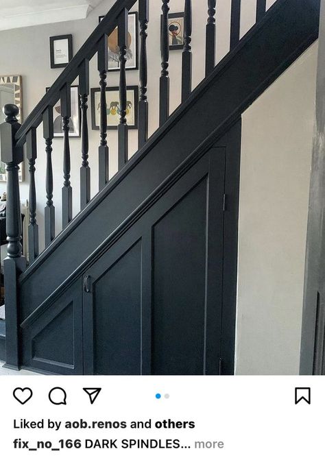 Victorian Banister Ideas, Anthracite Staircase, Black Stair Banister Ideas, Dark Painted Bannister, Dark Grey Bannister, Stair Banister Paint Ideas, Painted Stair Banister Ideas, Dark Bannister, Black Stairs Modern