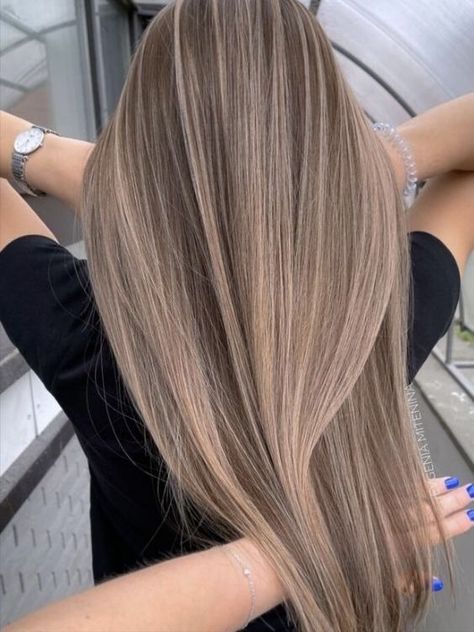 Blonde Light Brown Hair, Light Brunette Hair, Rambut Brunette, Summer Blonde Hair, Hair Blond, Brown Hair Inspo, Brunette Hair With Highlights, Brown Hair With Blonde Highlights, Brown Hair Balayage