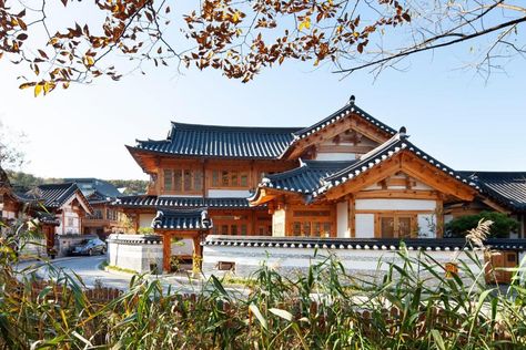 IRIRU Boutique Guesthouse - Hanok Korean traditional house, Seoul – Updated 2022 Prices Modern Korean House, Hanok House, Hongik University, Korean Traditional House, Traditional Korean House, Hanok Village, Traditional Houses, Traditional Exterior, House Viewing