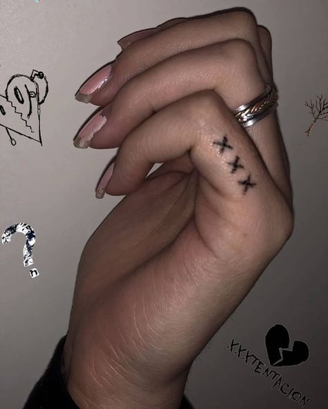 ʰᵘᵐᵃⁿᶻℜᵛⁱˡˡᵉ. on Instagram: “🤓🖤⛓” Mine Tattoo, Stick Poke, Stick Tattoo, Stick Poke Tattoo, Petit Tattoo, Finger Tats, Finger Tattoo For Women, Hand Tats, Handpoke Tattoo