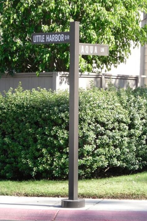 The Springfield Series provides a contemporary style by using a 4” x 4” smooth square aluminum pole. This combination also includes our pyramid topper and two bolt on street sign frames. #streetsignage #streetscapes #signs #hoa #homeowners #streetsigns #speciallite Street Names Sign, Street Signage, Gated Entrance, Street Name Sign, Streetscape Design, Pole Sign, Custom Street Signs, Wayfinding Signs, Outdoor Lamp Posts