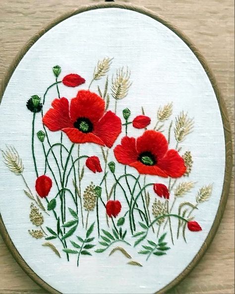 Poppy Embroidery Tutorial, Embroidery Poppies, Poppy Flower Embroidery, Poppy Embroidery, Basic Hand Embroidery Stitches, Simple Hand Embroidery Patterns, Floral Embroidery Patterns, Diy Embroidery Patterns, Embroidery Stitches Tutorial