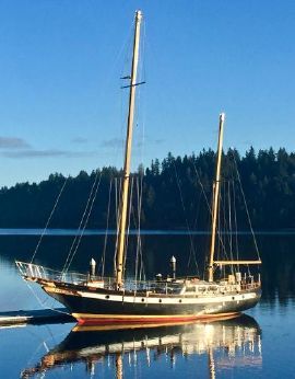 Liveaboard Boats For Sale, Used Sailboats, Liveaboard Sailboat, Liveaboard Boats, Sailing Yachts For Sale, Perfect Martini, Classic Sailboat, Sailboat Yacht, Sailboats For Sale