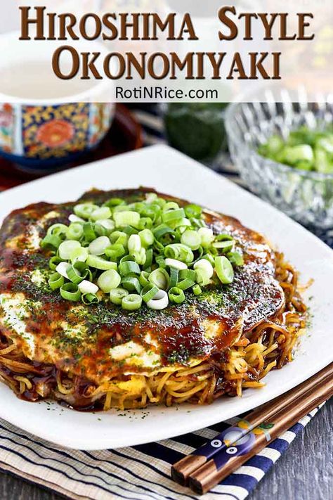 Bacon Noodles, Okonomiyaki Rezept, Okonomiyaki Recipe, Noodles Shrimp, Entertainment Recipes, Japanese Pancake, Easy Japanese Recipes, Mapo Tofu, Cabbage And Bacon