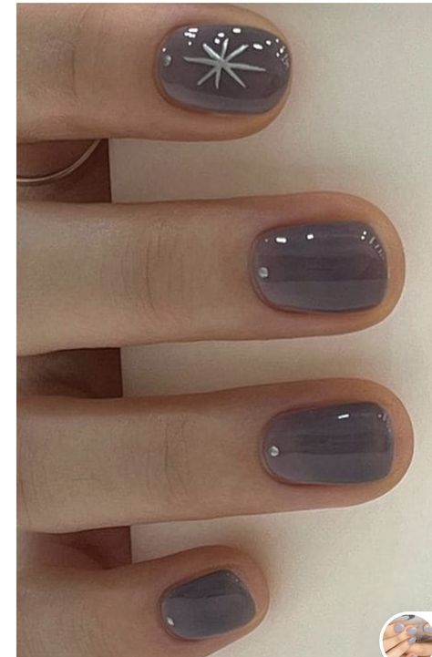 Grey Gel Nails, Grey Nail Designs, Short Gel Nails, Korean Nails, Simple Gel Nails, Minimal Nails, Gray Nails, Jelly Nails, Winter Nail Designs