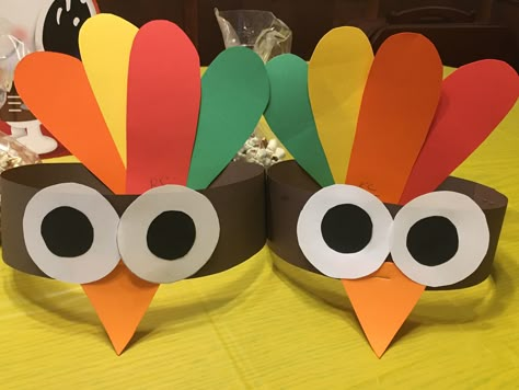 Construction Paper Crafts Thanksgiving, Thanksgiving Paper Crafts, Fun Thanksgiving Crafts, November Ideas, Thanksgiving Crafts Preschool, Thanksgiving School, Room Parent, November Crafts, Construction Paper Crafts