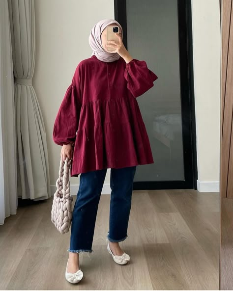 Best Western Outfits, Western Style Kurti Design, Fotua Design For Women, Woman Shirt Design, Western Modest Outfits Women, Modest Western Wear, Pakistani Shirts Designs Casual, Styling Shirt Dress, Dressing Up Aesthetic