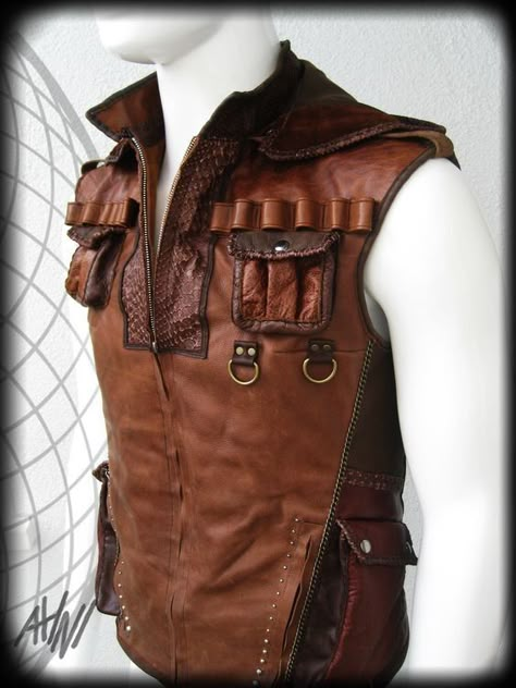 Brown Leather Vest, Leather Vests, Mode Steampunk, Revival Clothing, Mens Vest Jacket, Leather Waistcoat, Armor Clothing, Leather Armor, Leather Crafts