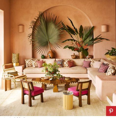 Mexican Living Room, Summer Thornton, Magical Spaces, Mexico House, Interior Design Per La Casa, Modern Mexican, Grasscloth Wallpaper, Design Del Prodotto, Family Rooms