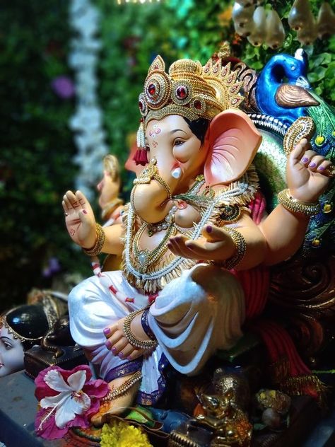 Ganesha Asthetic Pic, Ganesh Chaturthi Murti, Ganpati Murti For Ganesh Chaturthi, Ganpati Bappa Murti Decoration, Ganpati Murti Images, Ganesha Art Wallpaper, Gowri Ganesha Images, Ganapati Bappa Hd Pic, Ganesh Wallpaper Full Hd 1080