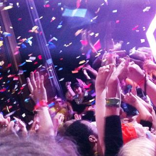 http://www.collegefashion.net/college-life/top-10-best-college-theme-party-ideas/ College Theme Party Ideas, Euphoria Theme Party, Events Aesthetic, College Party Aesthetic, High School Stereotypes, Euphoria Theme, College Theme, College Events, Euphoria Party