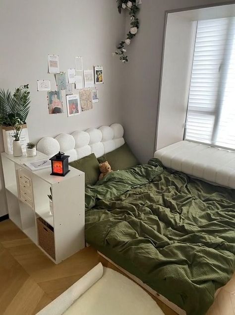 Small Room Makeover, Bedroom Ideas For Small Rooms Cozy, Amazing Interior Design, Bedroom Ideas For Small Rooms, Bedroom Layout, Small Room Decor, Bedroom Decor Inspiration, Pinterest Room Decor, Makeover Bedroom