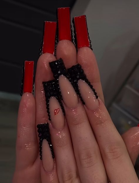 Long Valentine’s Day Nails, Red And Black Elegant Nails, Fuerza Regida Nail Ideas, Black Nails With Letters Initials, Black Nail With Red Under, Red V Nails, Red And Black And Gold Nails, Red And Black Nails Acrylic Coffin Long, Long Acrylic Nails Valentines Day