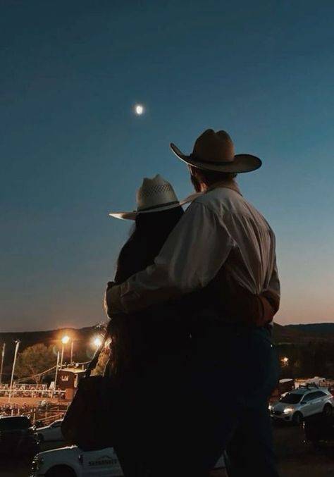 Cowboy Bf Aesthetic, Cowboy Boyfriend Aesthetic, Rodeo Boyfriend, Country Boyfriend Aesthetic, Western Relationship, Country Romance Aesthetic, Cowboy Couple Aesthetic, Dating A Cowboy, Cowboy Romance Aesthetic