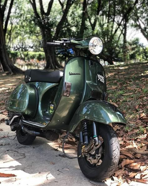 Green Vespa, Vespa Px 150 Custom, Vespa P200e, Lml Vespa, Vespa Px 200, Vespa Px 150, Vespa Px 125, Piaggio Scooter, Vespa Custom