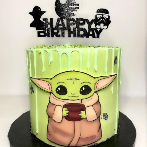 Star Wars Yoda Cake, Easy Grogu Cake, Star Wars Buttercream Birthday Cake, Grogu Cake Ideas, Decoracion Baby Yoda, Star Wars Cakes Birthday Boys, Baby Yoda Cake Ideas, Grogu Birthday Party, Mandalorian Birthday Cake