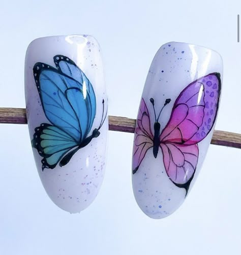 Easy Summer Nails, Easter Nail Art Designs, Tape Nail Art, Summer Nails Art, Nail Decals Diy, Butterfly Nail Designs, Easter Nail, Art Deco Nails, Easter Nail Art