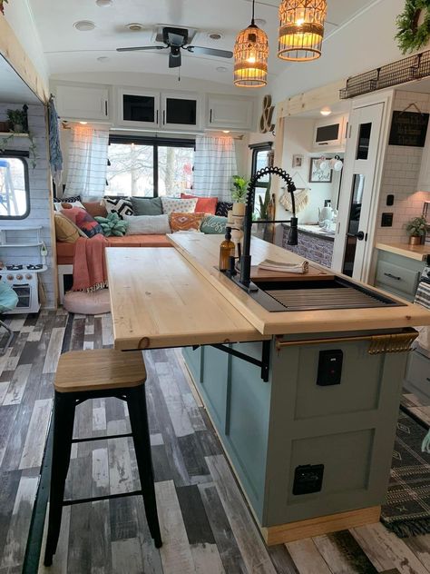 Trailer Living Aesthetic, Renovated Rv Kitchen, Rv Living Full Time Remodel, Rv Remodeling Ideas Rv Interior, Camper Home Decor Ideas, Cute Campers Inside, Earthy Rv Interior, Rv Breakfast Nook, Camper Kitchen Renovation