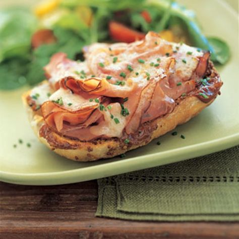 Open-Face Ham, Cheddar, and Apple Butter Sandwiches Open Faced Sandwich, Grilled Turkey, Ham Sandwiches, Croutons Homemade, Chops Recipe, Potato Skins, Great Appetizers, Apple Butter, Open Face