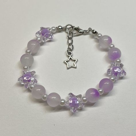 Girly Bracelets, Purple Beaded Bracelets, Purple Star, Pretty Jewelry Necklaces, Bracelet Inspo, Shop Inspiration, Purple Bracelet, Diy Bracelets Patterns, Diy Bracelet Designs