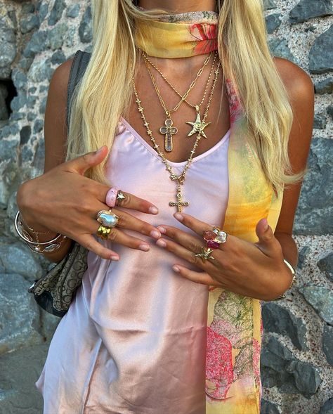 Ibiza Outfits, Jeweled Shoes, Mode Inspo, Happy Saturday, Summer Accessories, Mode Inspiration, Fashion Killa, Summer Aesthetic, Summer Wardrobe