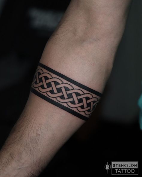 Celtic Knot Armband Tattoo, Nordic Tattoo Armband, Nordic Armband Tattoo, Tattoo Knot, Celtic Ring Tattoo, Celtic Band Tattoo, Tattoo Armband, Nordic Tattoos, Taurus Symbols